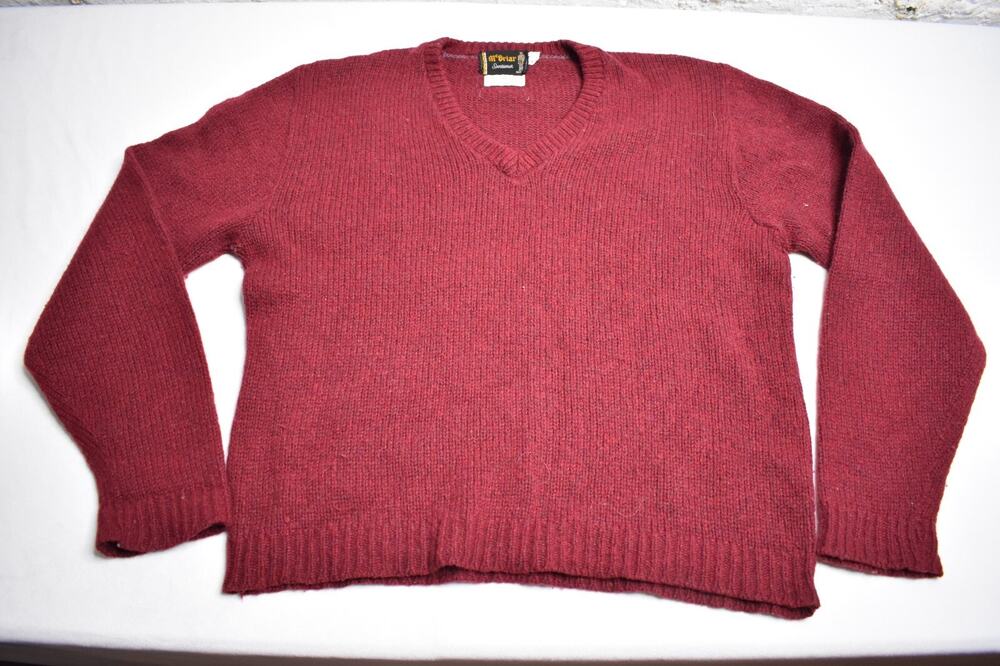VTG McBriar Sportswear Wool Blend V-Neck Burgundy Knit Sweater Size Large